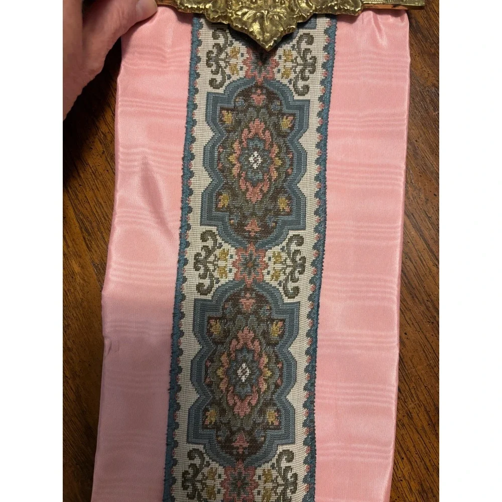 Vintage Pink‎ Moire Silk Bell Pull Tapestry Brass Grape Hardware Blue Tassel